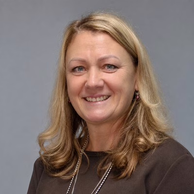 Linda Dekker