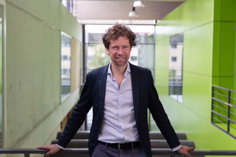 Professor Wim Noorduin, AMOLF group leader Self-Organizing Matter