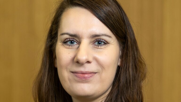 Wiebke Albrecht, Group Leader Hybrid Nanosystems at AMOLF