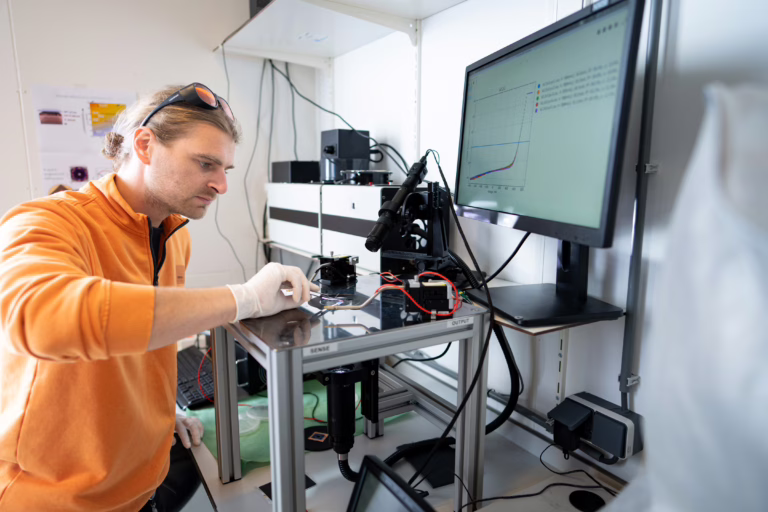 Alex Lambertz in his lab